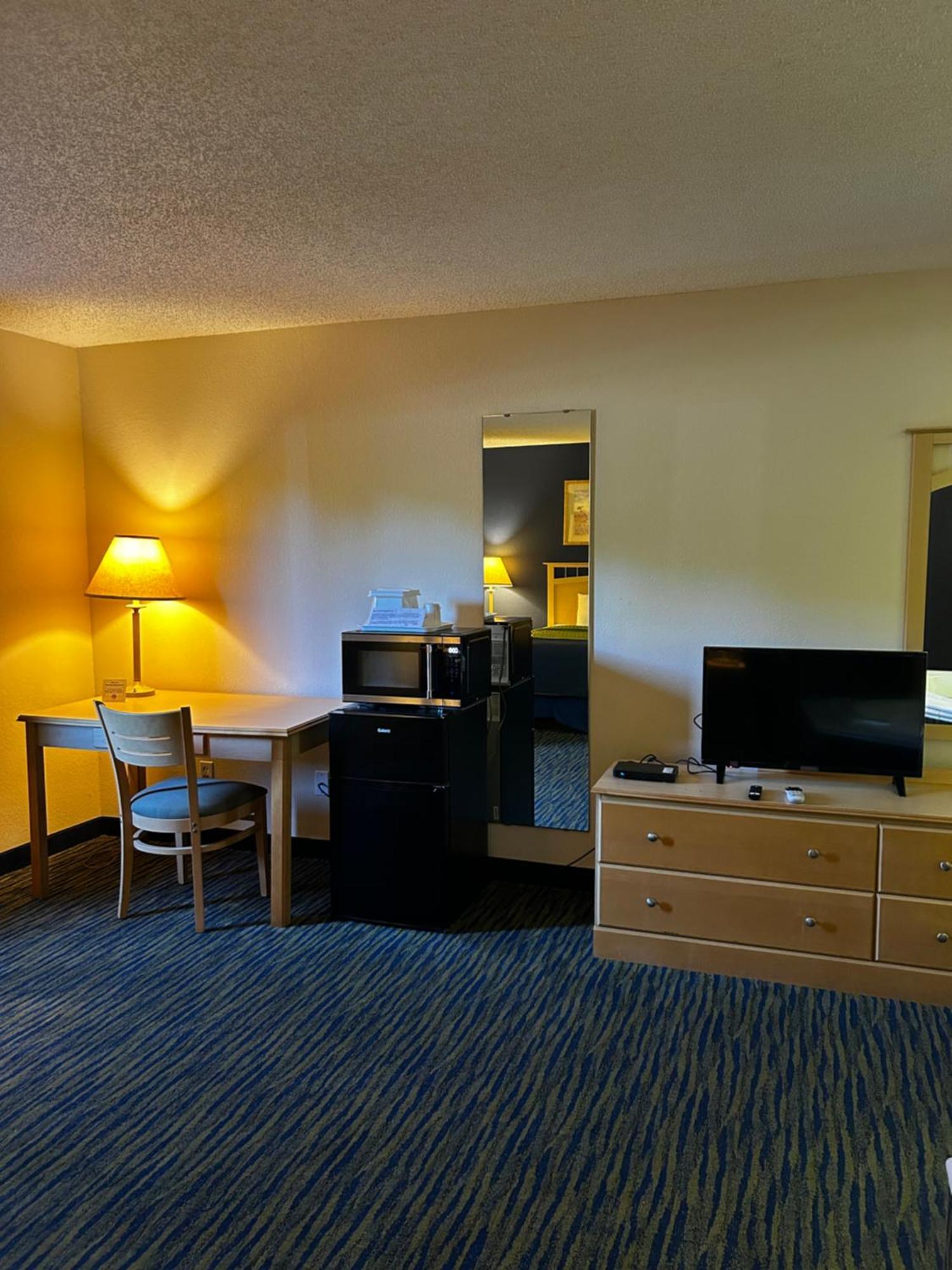Ameristay Inn & Suites Waverly Dış mekan fotoğraf